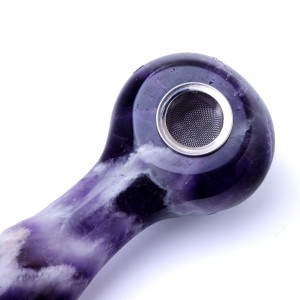 pipe spoon taillée dans un bloc d'améthyste naturelle